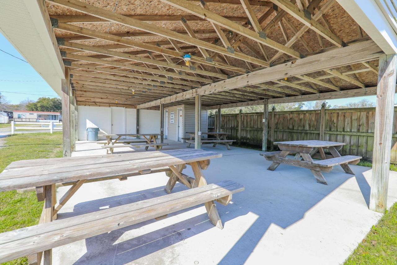 Model Home Near Camp Lejeune With Water View Sneads Ferry المظهر الخارجي الصورة