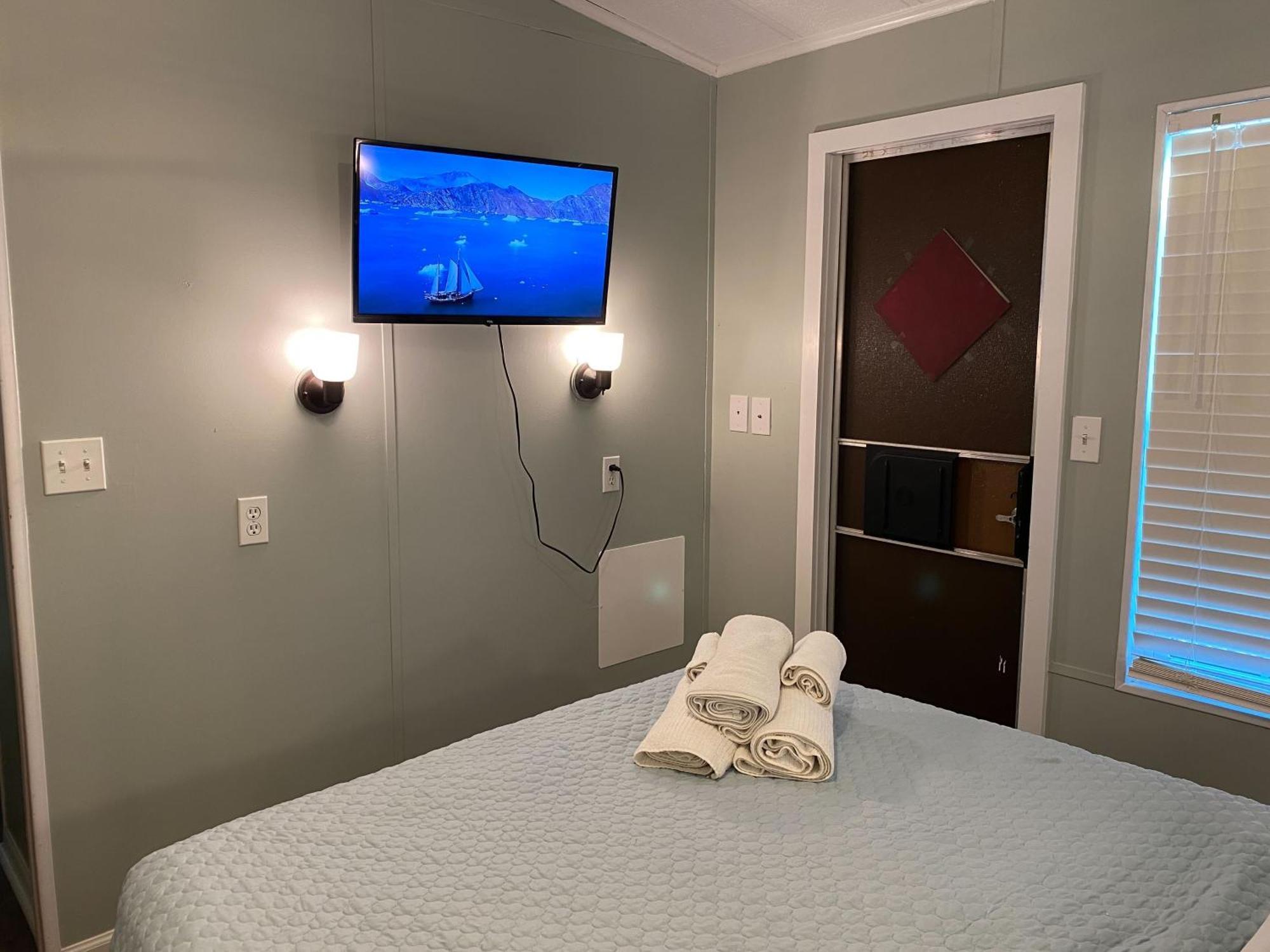 Model Home Near Camp Lejeune With Water View Sneads Ferry المظهر الخارجي الصورة